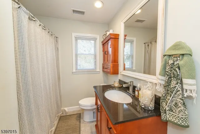 $850,000 | 14 Glen View Road, Montville, NJ 07082