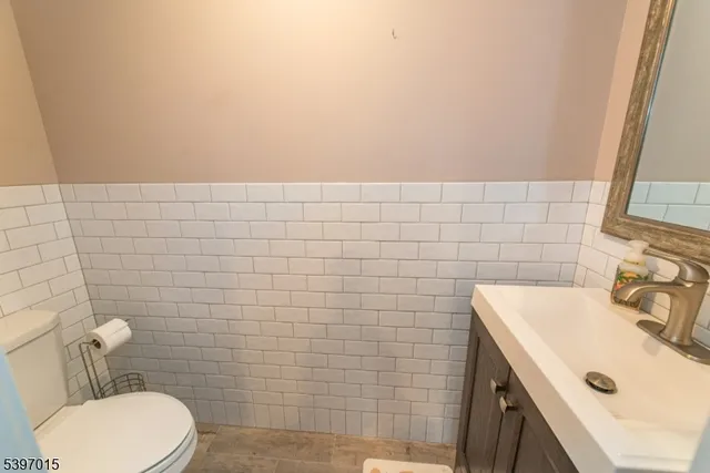 $850,000 | 14 Glen View Road, Montville, NJ 07082