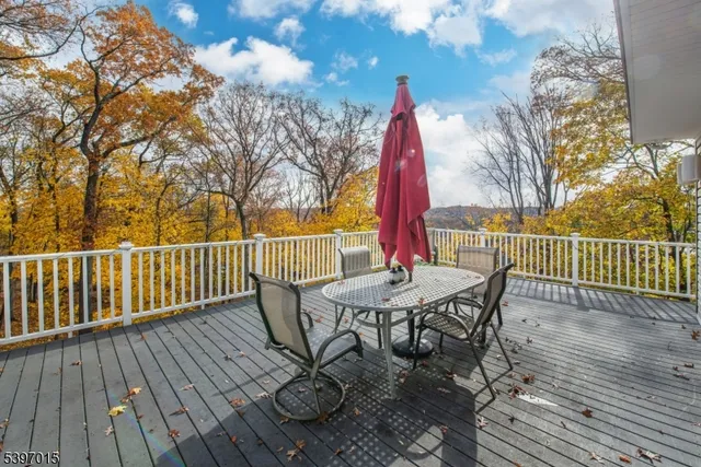 $850,000 | 14 Glen View Road, Montville, NJ 07082