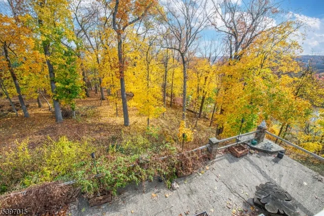 $850,000 | 14 Glen View Road, Montville, NJ 07082