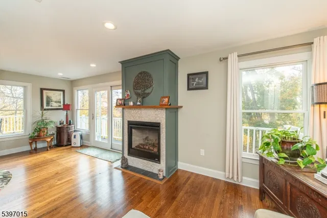 $850,000 | 14 Glen View Road, Montville, NJ 07082