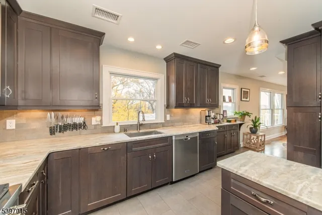 $850,000 | 14 Glen View Road, Montville, NJ 07082