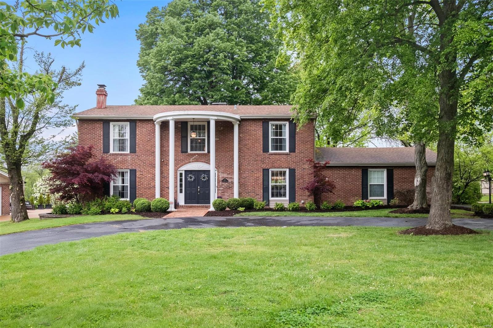 649 North Mosley Road St. Louis, MO 63141 - Photo 1 of 46 Gallery Image 1