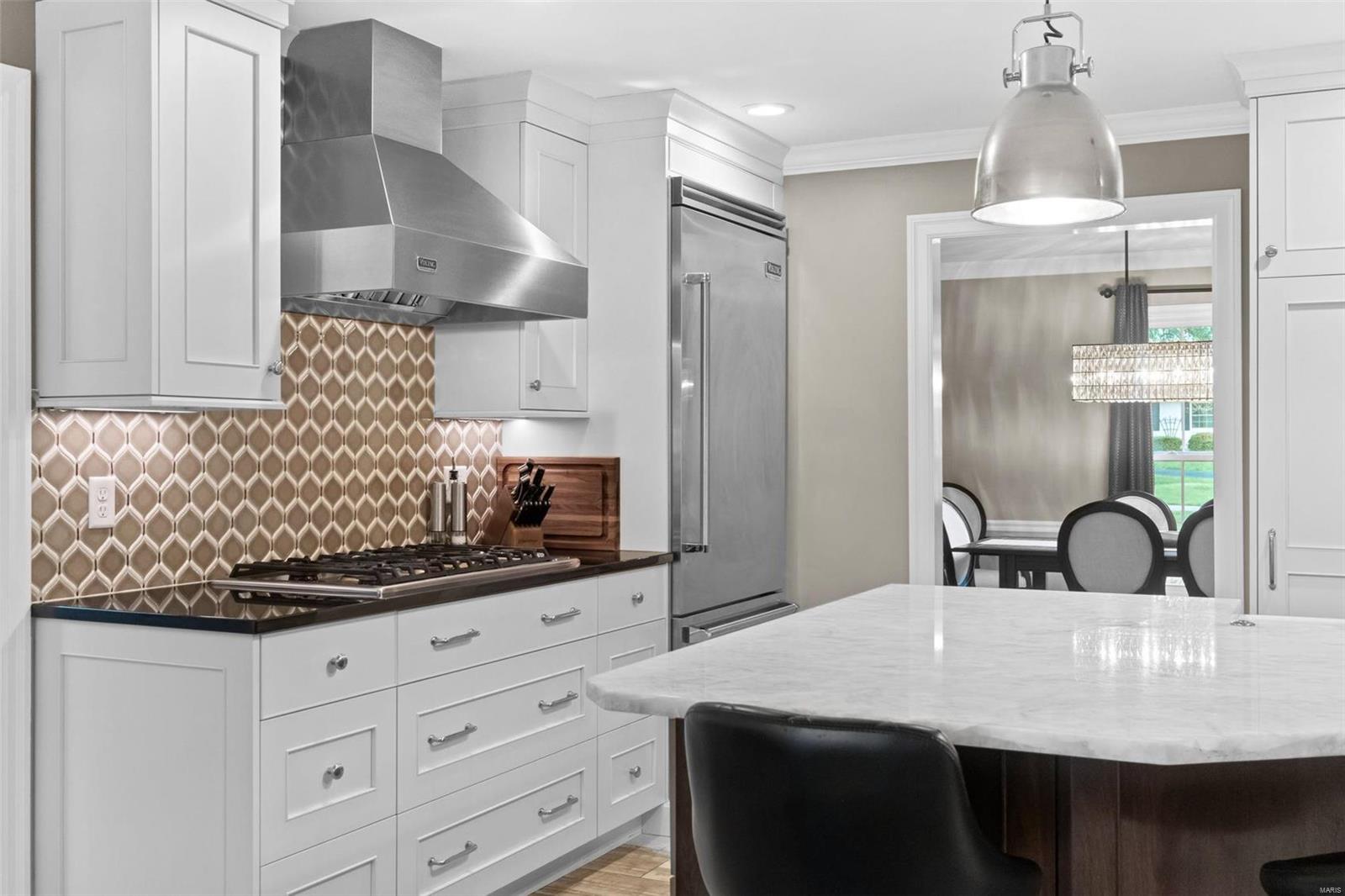 649 North Mosley Road St. Louis, MO 63141 - Photo 11 of 46 Gallery Image 11
