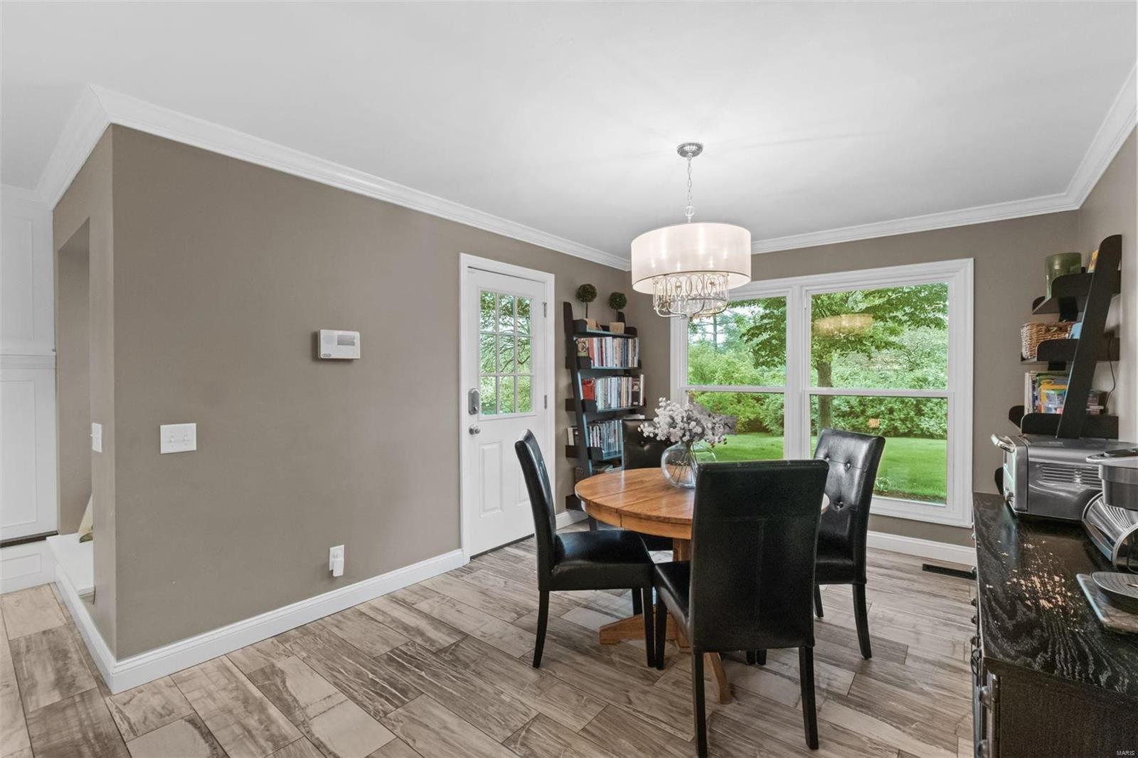 649 North Mosley Road St. Louis, MO 63141 - Photo 17 of 46 Gallery Image 17