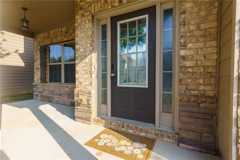 7646 Crawford Court Fairburn, GA 30213 - Photo 3 of 40