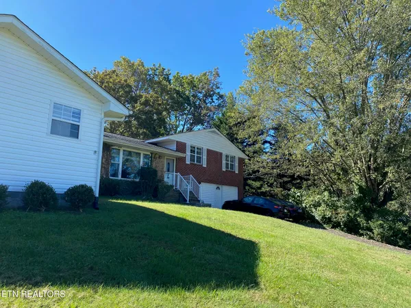 $289,900 | 1011 Honeysuckle Drive, Newport, TN 37821