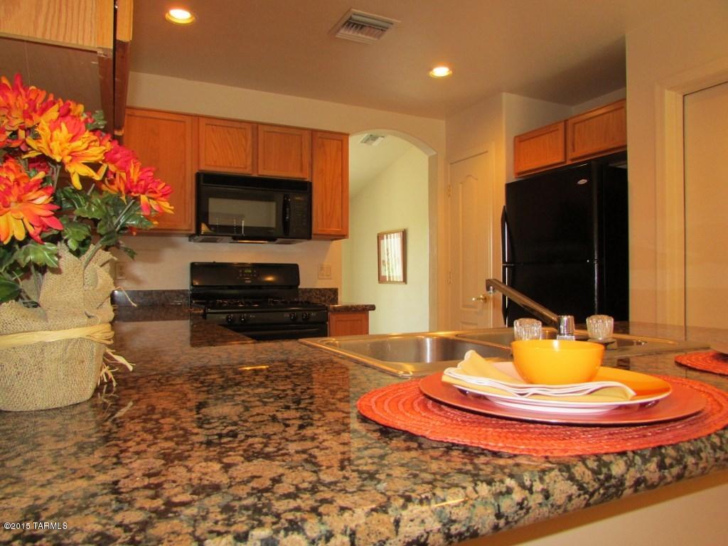 13638 East Mooncloud Way Vail, AZ 85641 - Photo 11 of 28