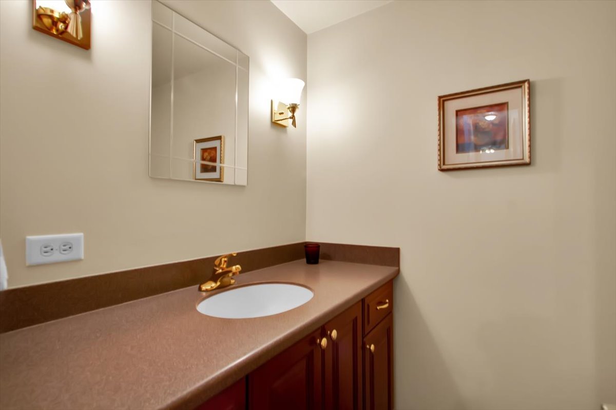 31471 North Ranch Road Grayslake, IL 60030 - Photo 10 of 31 Gallery Image 10