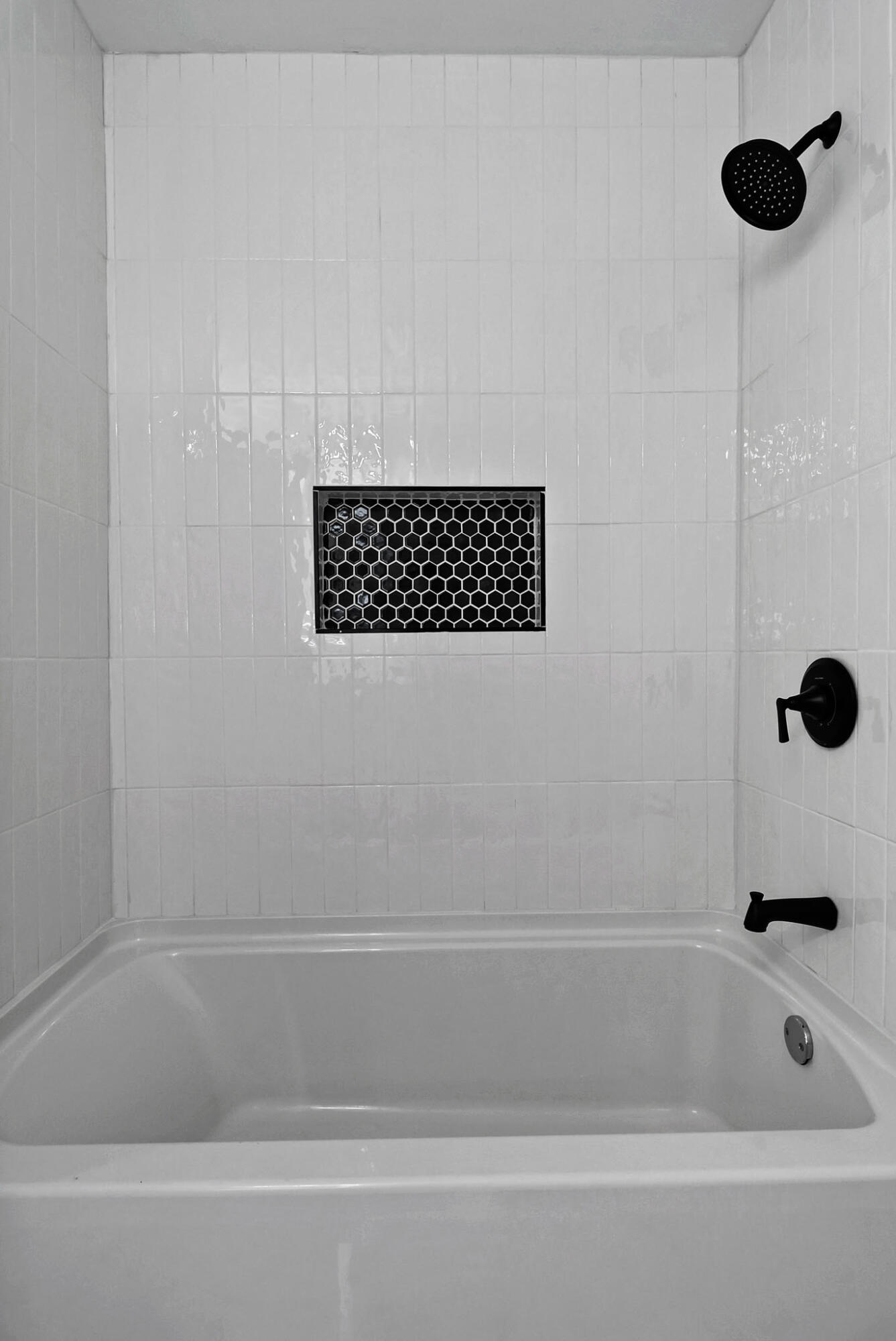 1564 Clinton Street Gary, IN 46406 - Photo 17 of 27 a bathroom with a bathtub