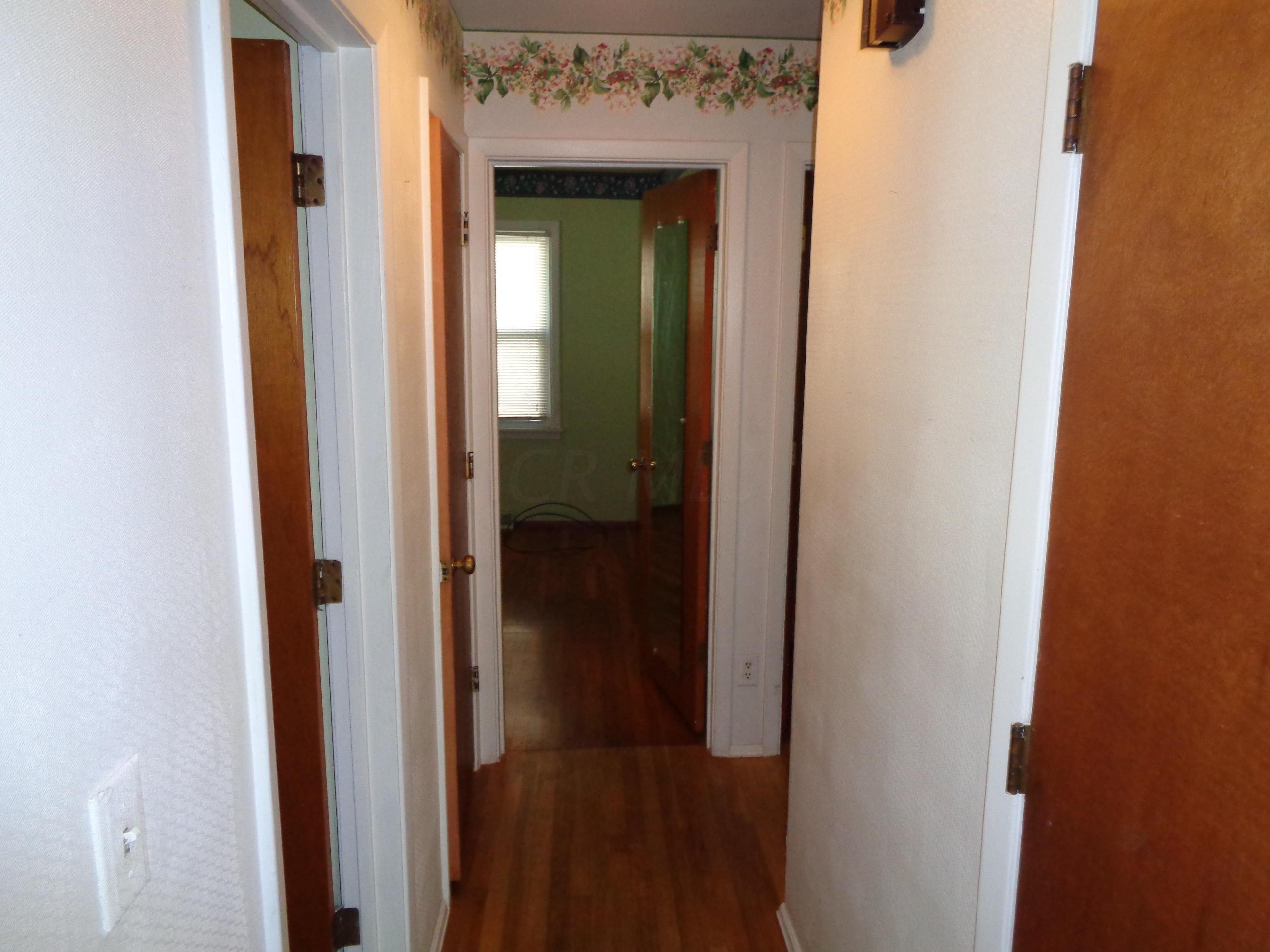195 Sturbridge Road Columbus, OH 43228 - Photo 12 of 33 Gallery Image 12