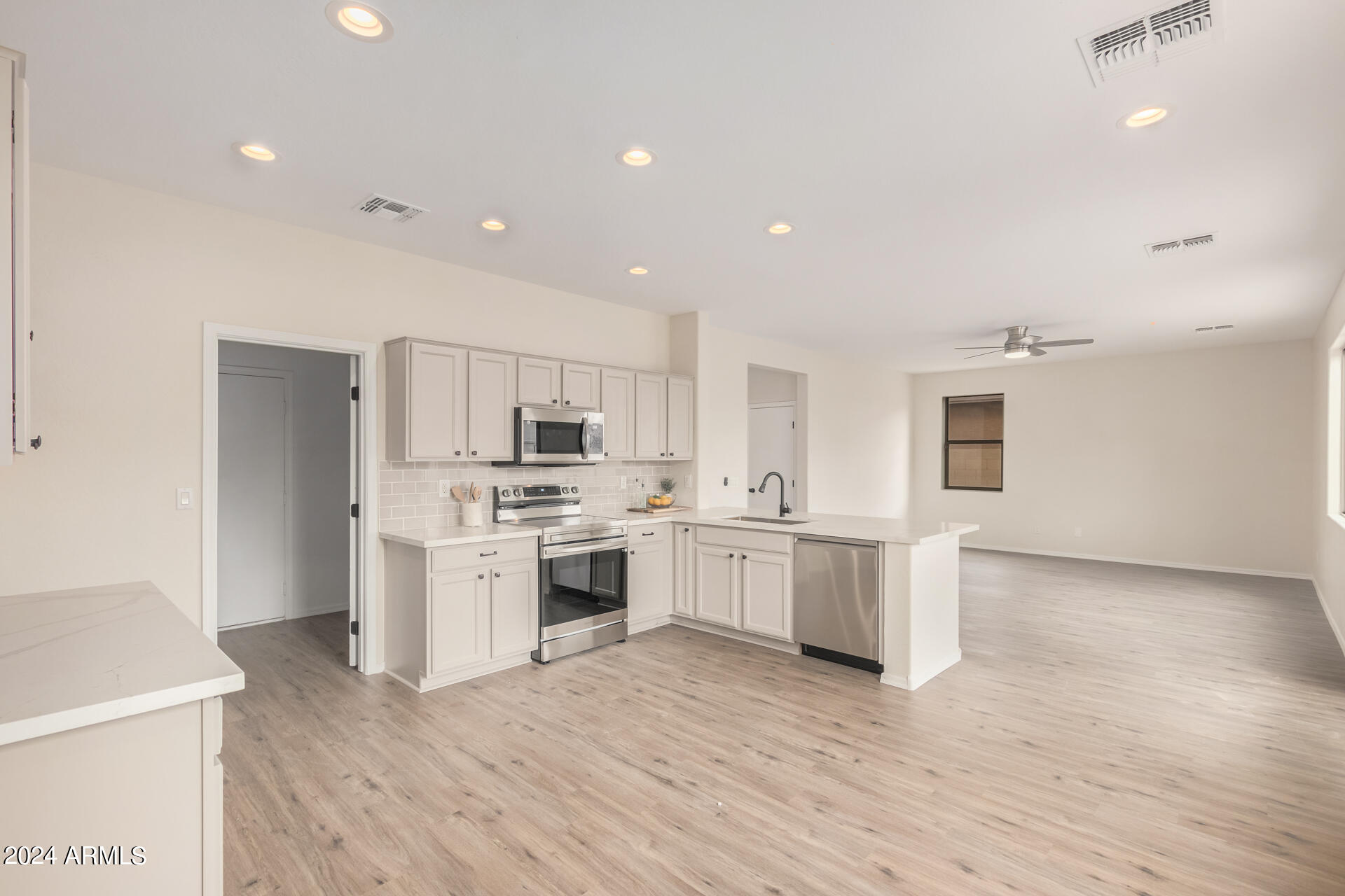 6855 West Darrel Road Laveen, AZ 85339 - Photo 8 of 26 18 - Darrel 6855