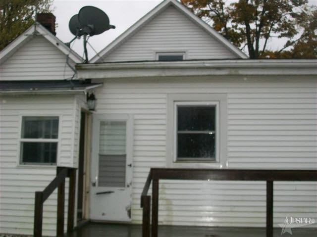 1134 Madison Street Decatur, IN 46733 - Photo 8 of 10