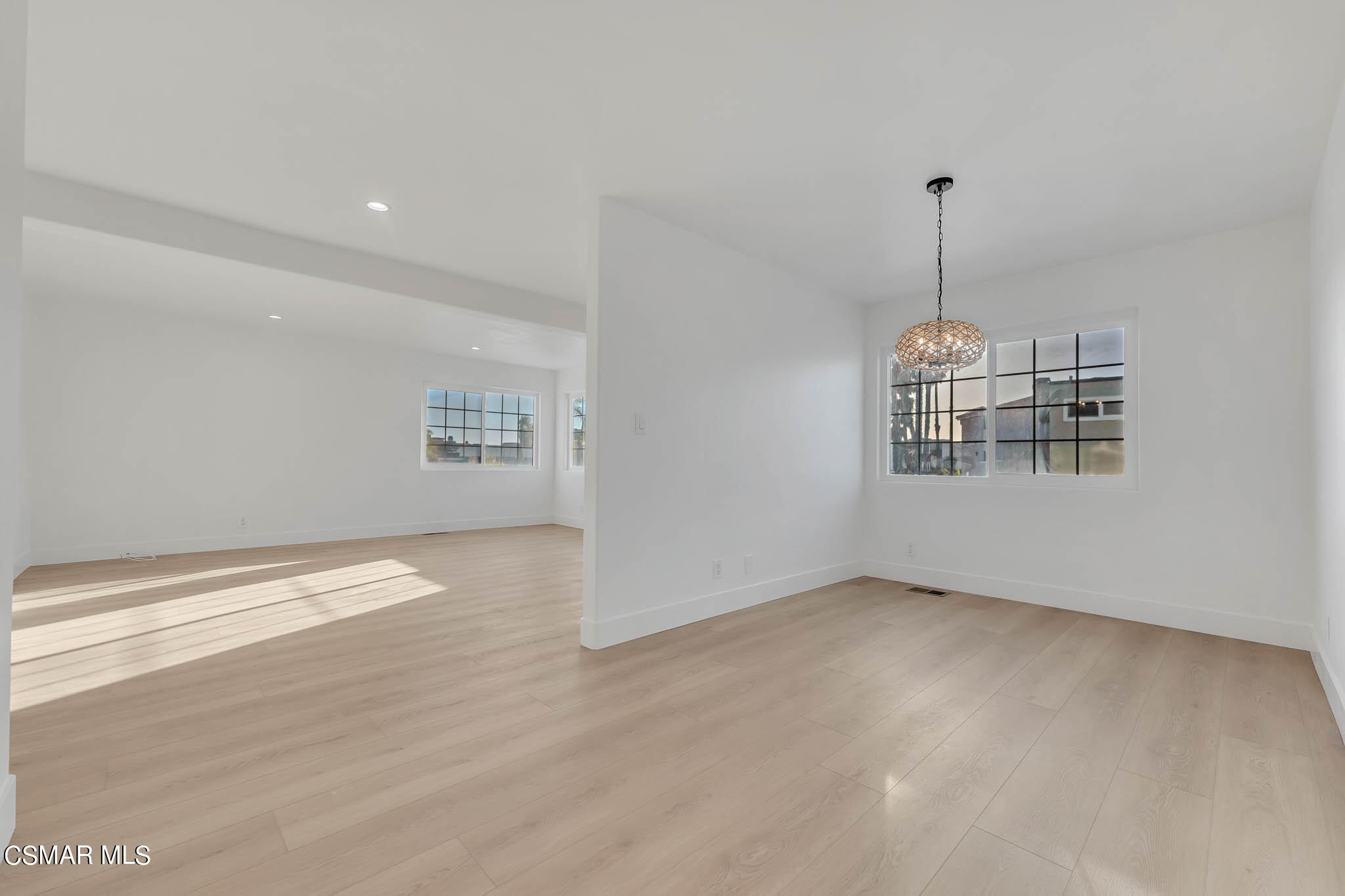 5222 West Wooley Road Oxnard, CA 93035 - Photo 11 of 39 a view of empty room with windows