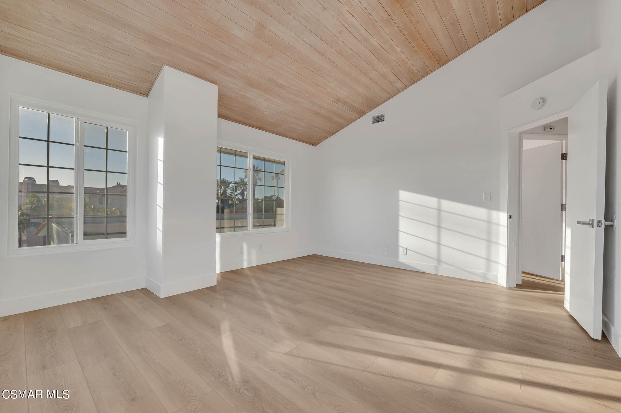 5222 West Wooley Road Oxnard, CA 93035 - Photo 21 of 39 a view of an empty room with a window
