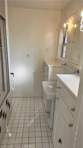 $1,450 | 6179 Oak Crest Way, Los Angeles, CA 90042