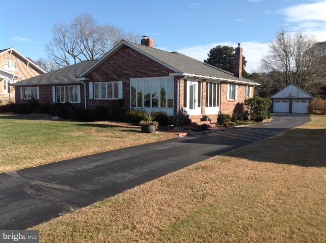 118 Riverside Drive Cambridge, MD 21613 - Photo 1 of 12 Exterior (Front)