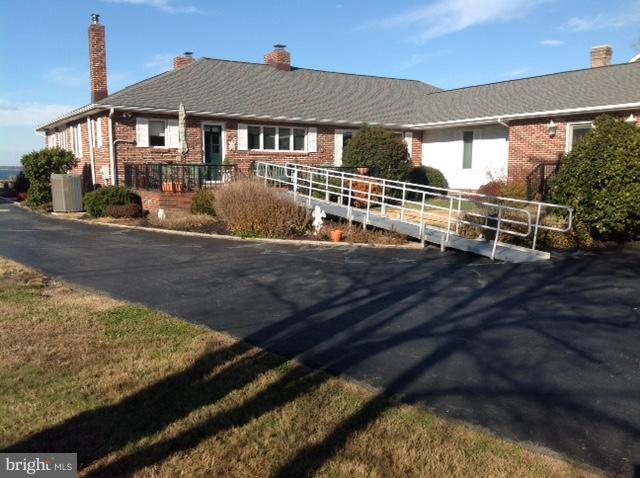 118 Riverside Drive Cambridge, MD 21613 - Photo 3 of 12 Exterior (Rear)