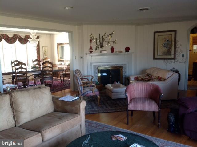 118 Riverside Drive Cambridge, MD 21613 - Photo 4 of 12 Interior (General)