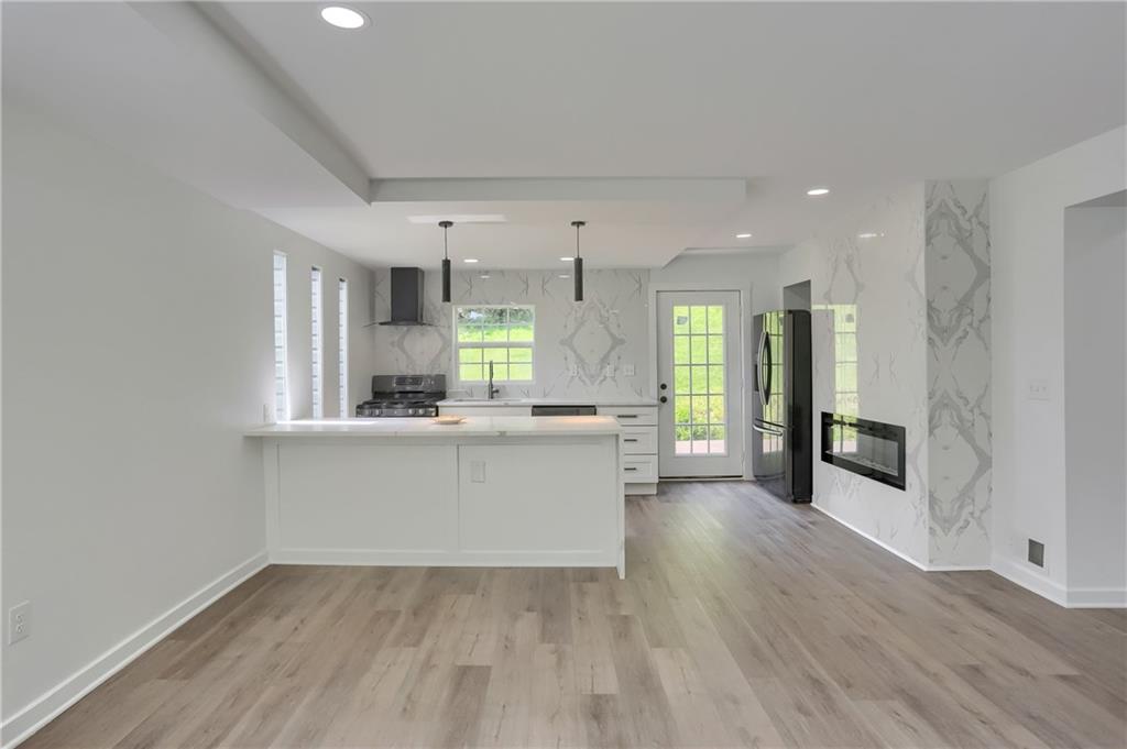2513 Grove Road South Park, PA 15129 - Photo 8 of 47