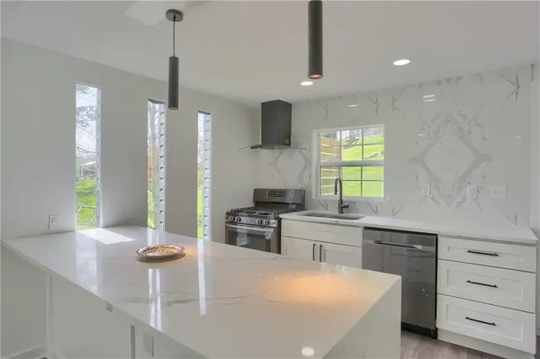 $285,000 | 2513 Grove Road, South Park, PA 15129