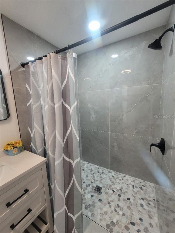 3069 19th Place Southwest Largo, FL 33774 - Photo 3 of 15