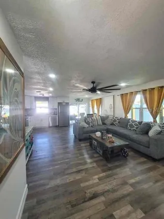 $435,000 | 3069 19th Place Southwest, Largo, FL 33774