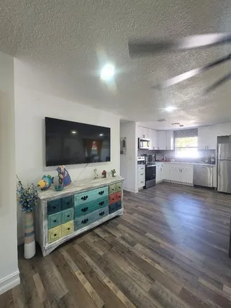 $435,000 | 3069 19th Place Southwest, Largo, FL 33774