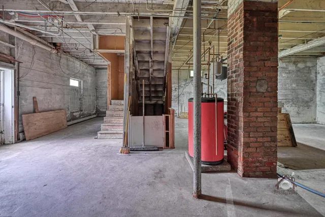 $230,000 | 1068 Main Street, Vassalboro, ME 04989