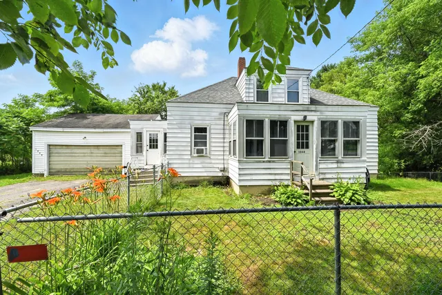 $230,000 | 1068 Main Street, Vassalboro, ME 04989