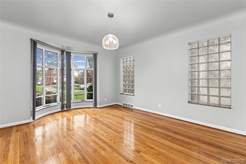 15515 Ashton Road Detroit, MI 48223 - Photo 10 of 52 Gallery Image 10