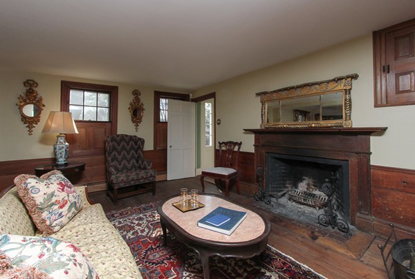 824 Bay Road Hamilton, MA 01982 - Photo 7 of 19