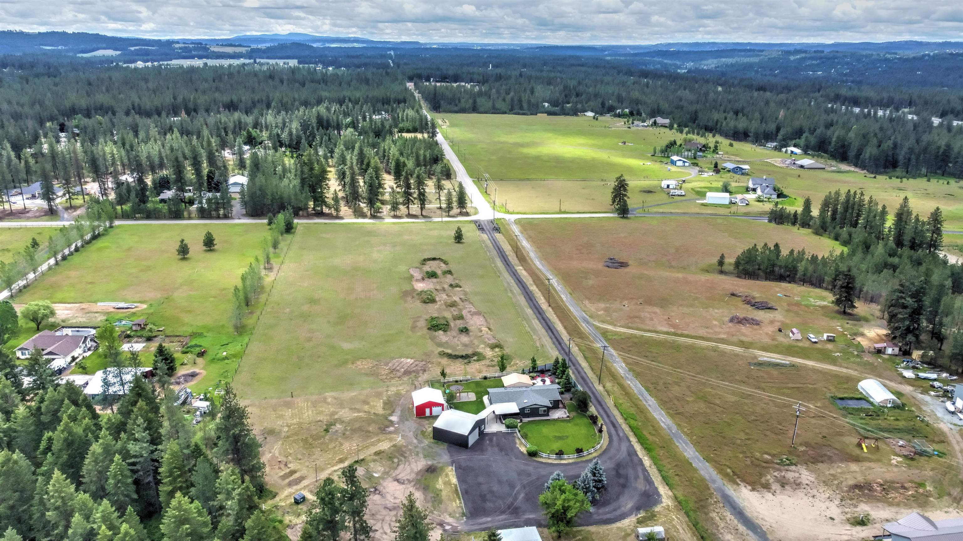 4313 Jim Hill Road Chattaroy, WA 99003 - Photo 5 of 50 Gallery Image 5