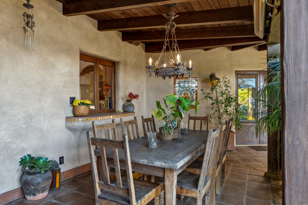 302 Piedmont Road Santa Barbara, CA 93105 - Photo 30 of 50 Outdoor Seating 1