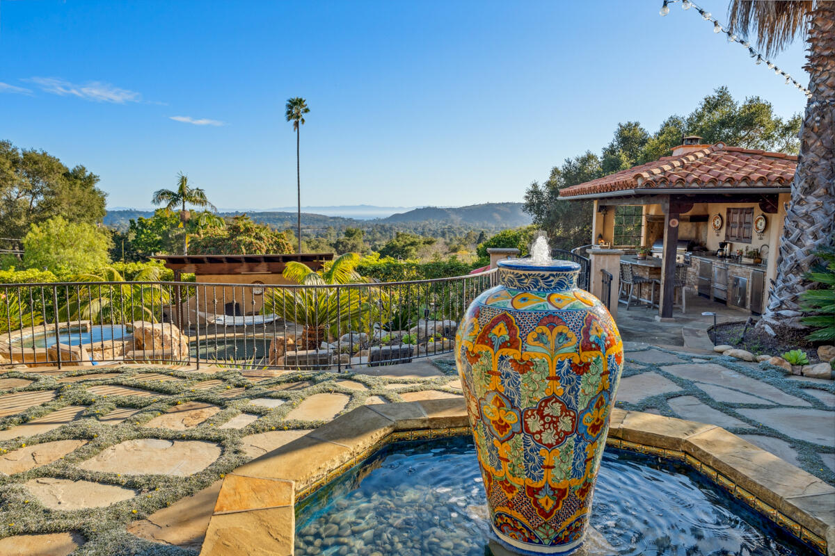 302 Piedmont Road Santa Barbara, CA 93105 - Photo 3 of 50 Courtyard View 1