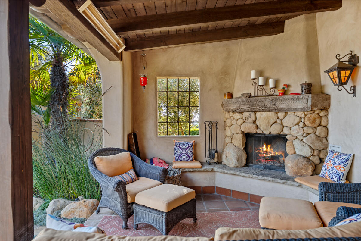 302 Piedmont Road Santa Barbara, CA 93105 - Photo 31 of 50 Outdoor Seating 2