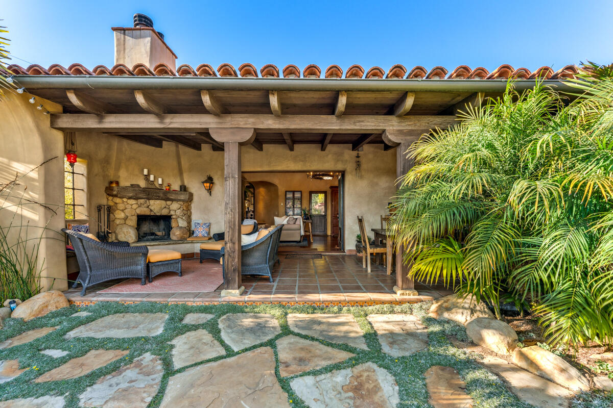 302 Piedmont Road Santa Barbara, CA 93105 - Photo 32 of 50 Outdoor Seating 3
