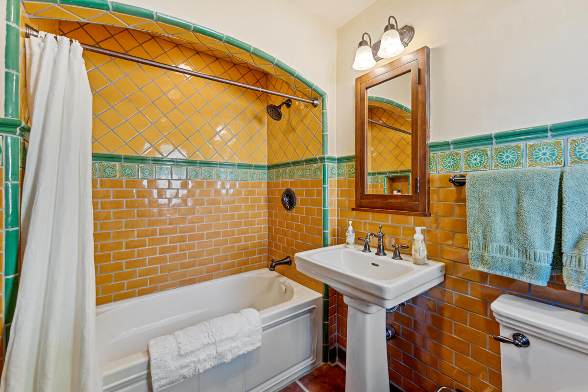 302 Piedmont Road Santa Barbara, CA 93105 - Photo 40 of 50 Bathroom 3