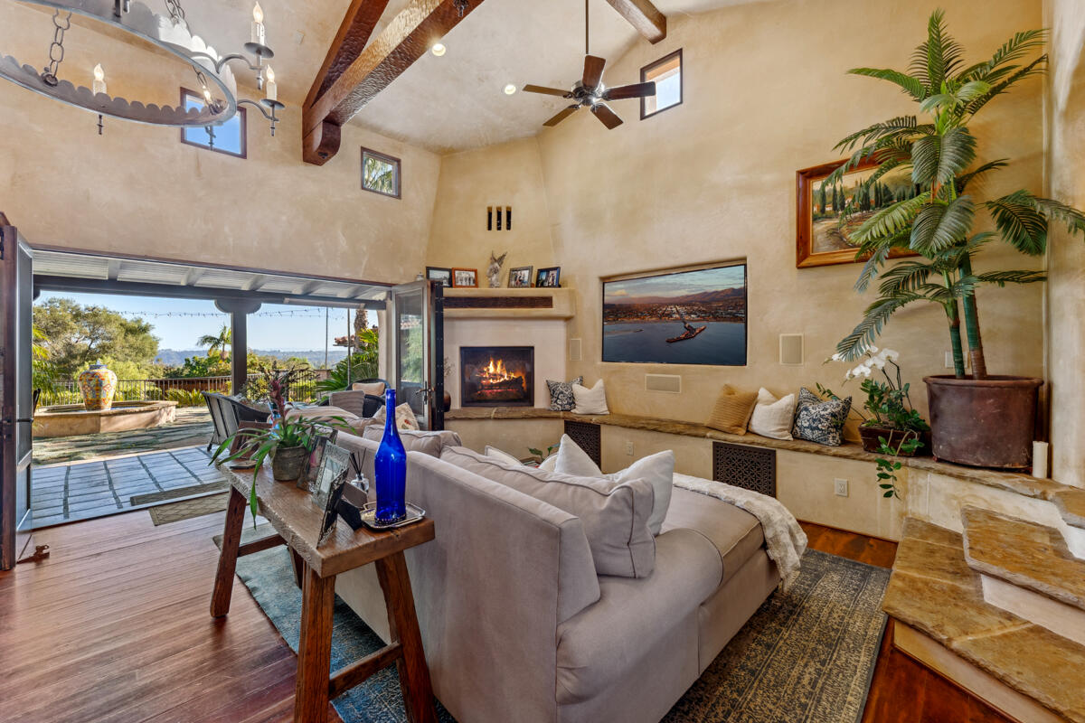 302 Piedmont Road Santa Barbara, CA 93105 - Photo 6 of 50 Kitchen 3