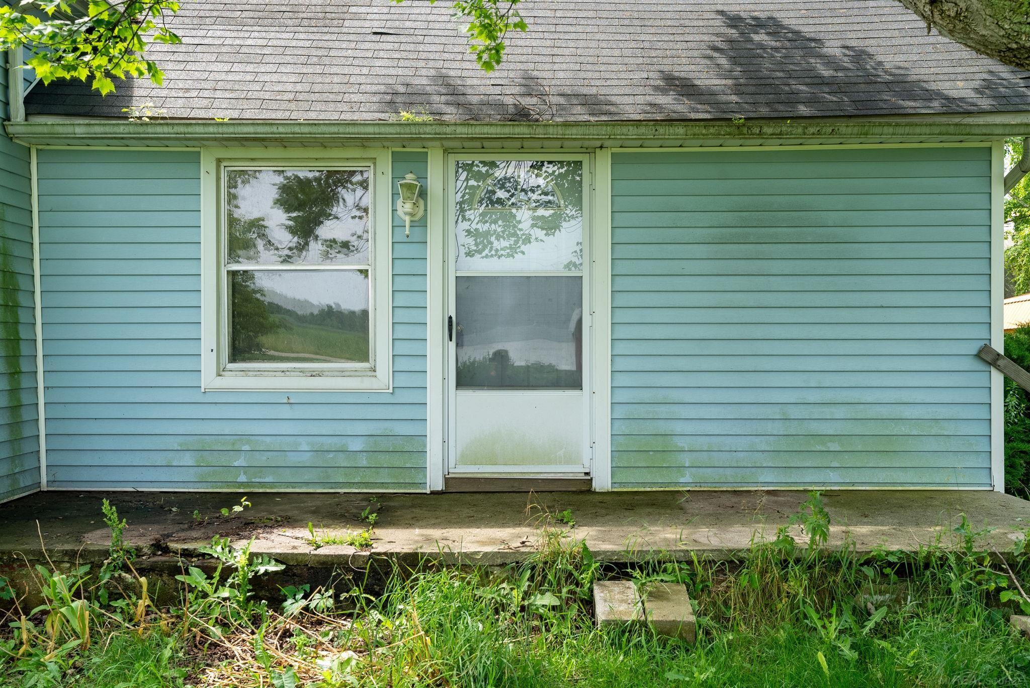 3304 Applegate Road Applegate, MI 48401 - Photo 3 of 30 50146345-acbda67f-34a0-4f98-a4fa-9ef5acf72082.JPG