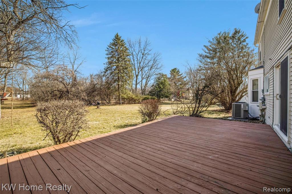 35690 Fredericksburg Road Farmington Hills, MI 48331 - Photo 18 of 25
