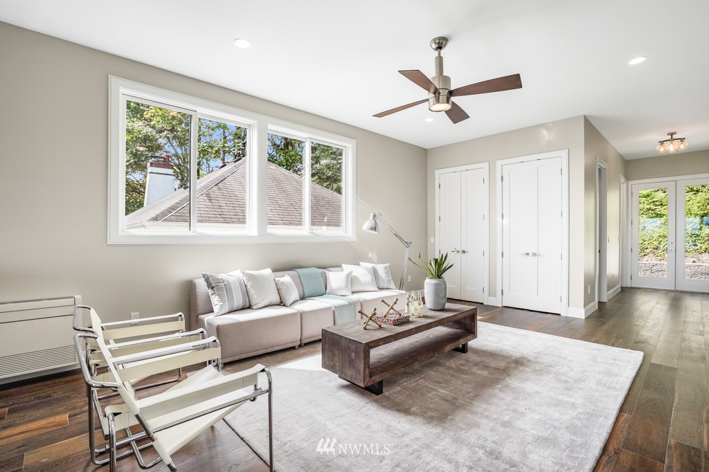 1701 37th Avenue Seattle, WA 98122 - Photo 12 of 25