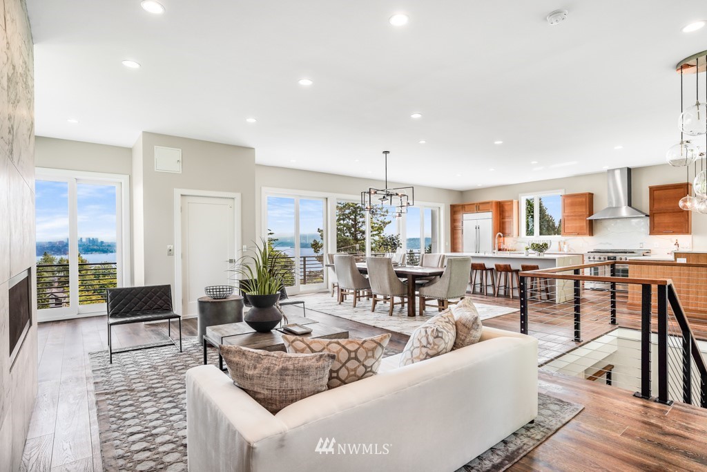 1701 37th Avenue Seattle, WA 98122 - Photo 7 of 25