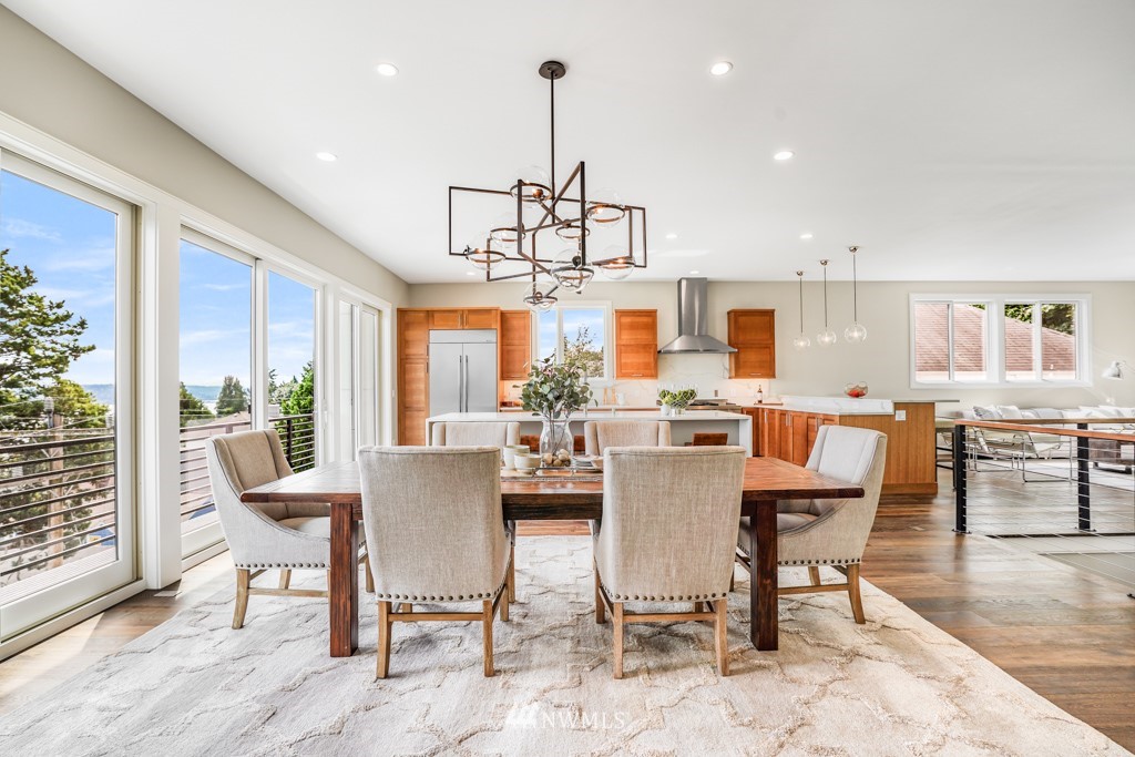 1701 37th Avenue Seattle, WA 98122 - Photo 8 of 25