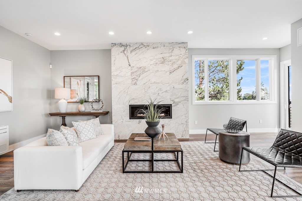 1701 37th Avenue Seattle, WA 98122 - Photo 10 of 25