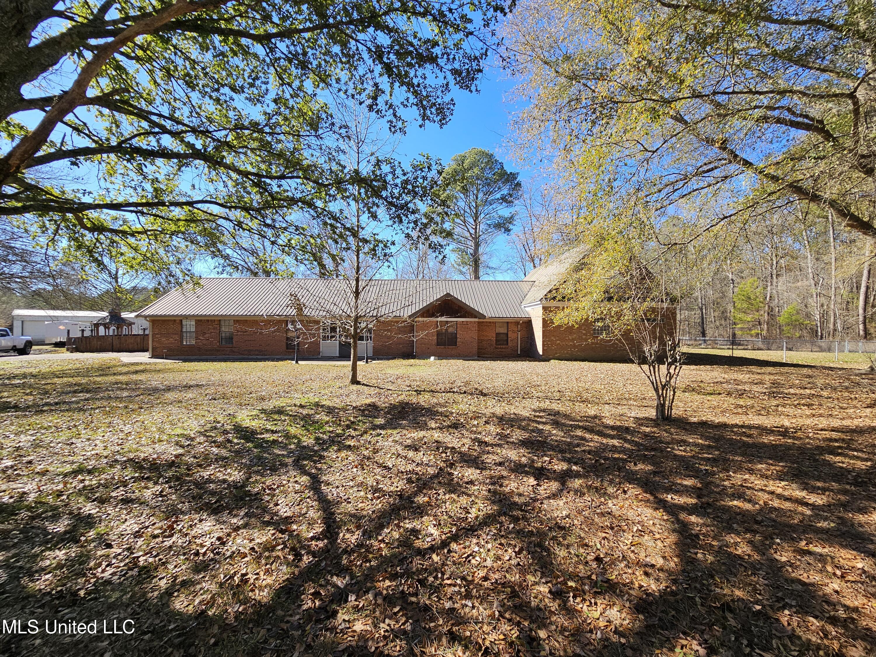 5018 Old Hillsboro Road Forest, MS 39074 - Photo 1 of 42 1000005559