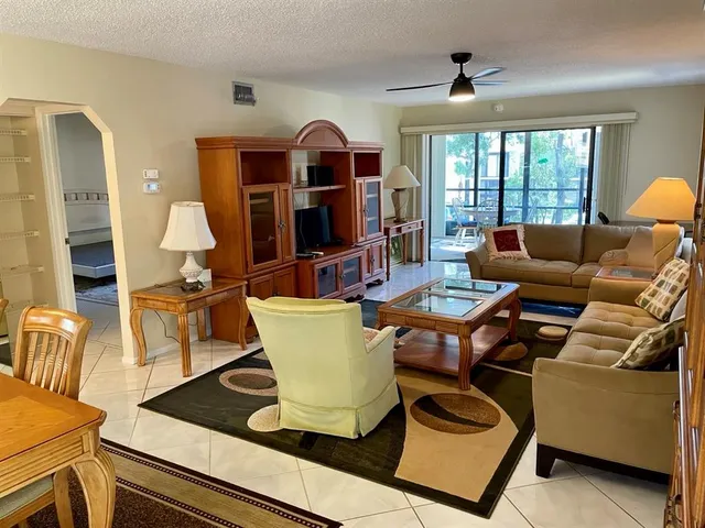 $1,499 | 5400 34th Street West, Unit 3L, Bradenton, FL 34210