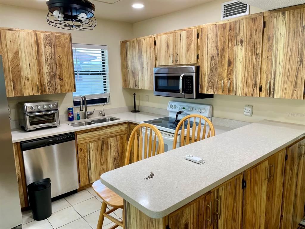 5400 34th Street West, Unit 3L Bradenton, FL 34210 - Photo 6 of 17