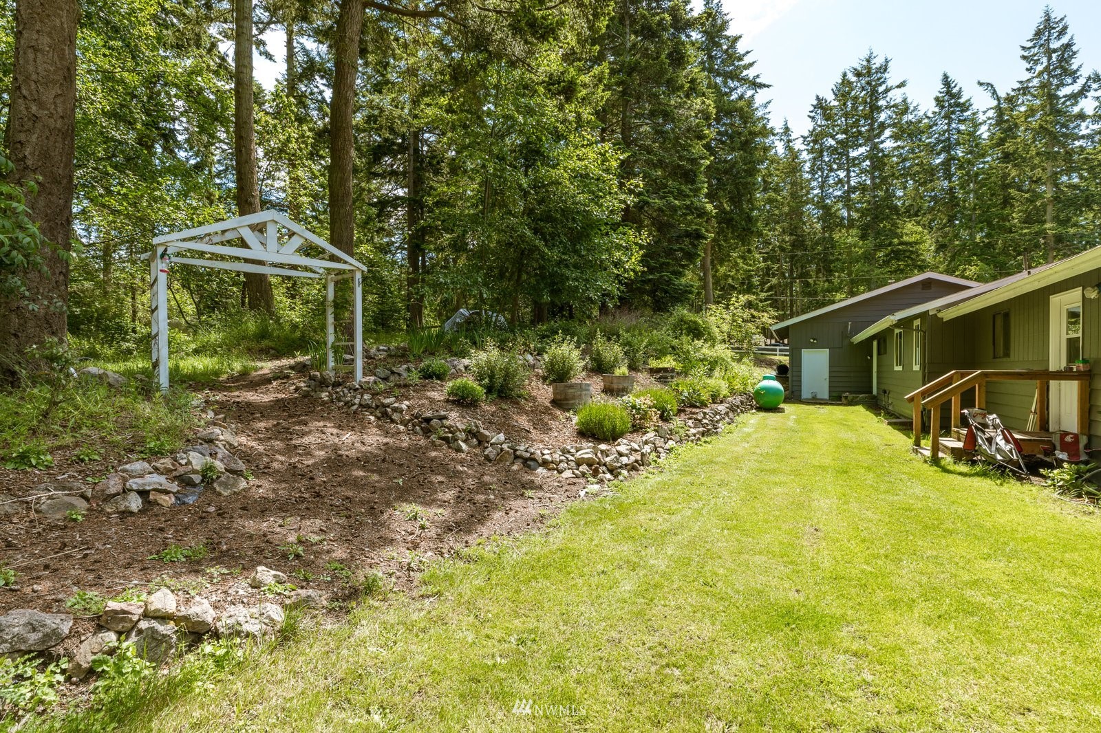 1988 Karen Road Oak Harbor, WA 98277 - Photo 34 of 36 Gallery Image 34