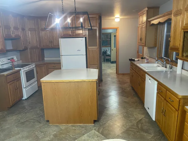 $450,000 | 1992 220th Avenue, Tracy, MN 56175